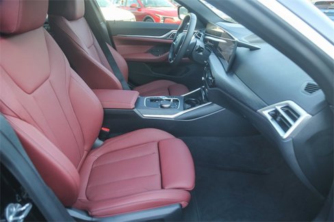 Used 2025 BMW i4 eDrive40 w/ Parking Assistance Package image 17