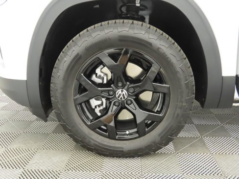 New 2026 Volkswagen Atlas Peak Edition image 31