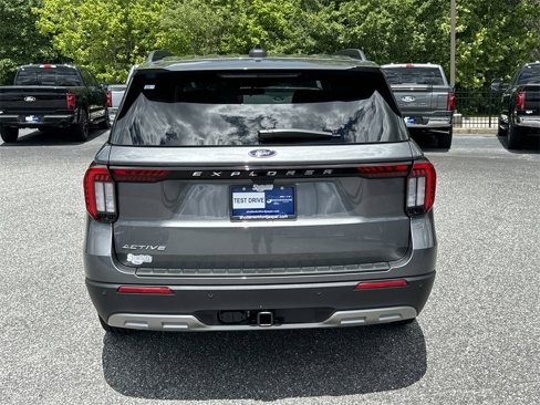 New 2025 Ford Explorer Active w/ Active Comfort Package image 6