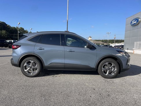 New 2026 Ford Escape ST-Line w/ Tech Pack #1 image 2