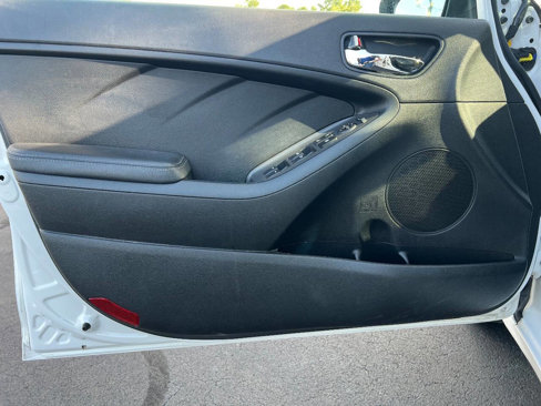 Used 2017 Kia Forte EX image 9