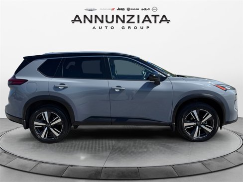 Used 2024 Nissan Rogue SL image 6