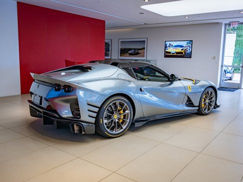 Used 2023 Ferrari 812 Competizione A image 31