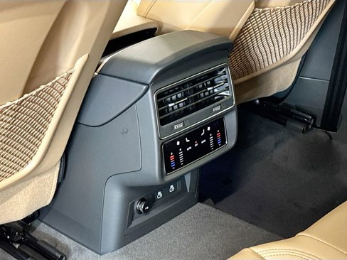 New 2025 Audi Q8 Premium Plus image 16