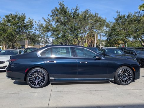 New 2025 BMW i7 eDrive50 w/ Premium Package image 3