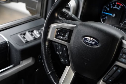 Used 2022 Ford F250 Platinum w/ Tremor Off-Road Package image 19