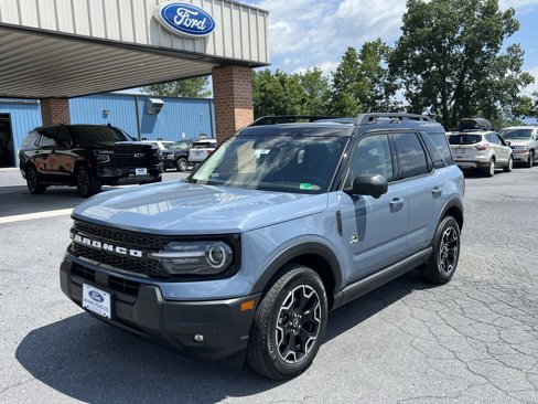 New 2025 Ford Bronco Sport Outer Banks image 2