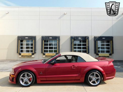 Used 2005 Ford Mustang GT image 3