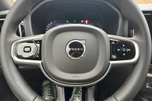 New 2026 Volvo XC60 T8 Plus w/ Climate Package image 21