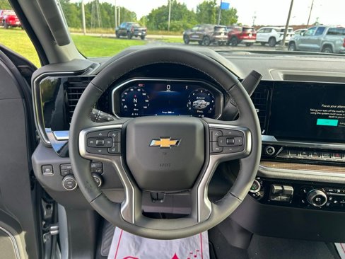 New 2026 Chevrolet Silverado 1500 LT image 14