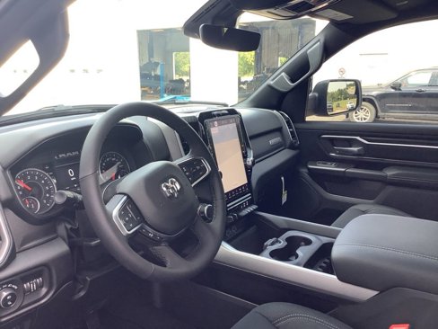 New 2026 RAM 1500 4x4 Crew Cab image 28