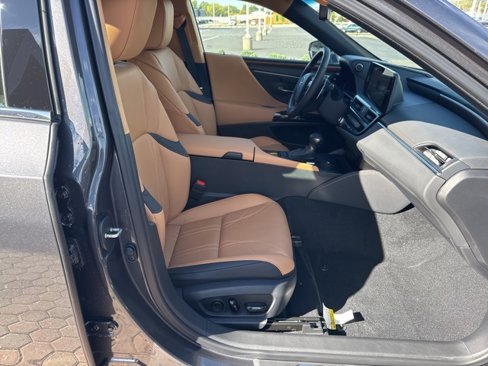New 2025 Lexus ES 350 Luxury w/ Accessory Package (Z2) image 22