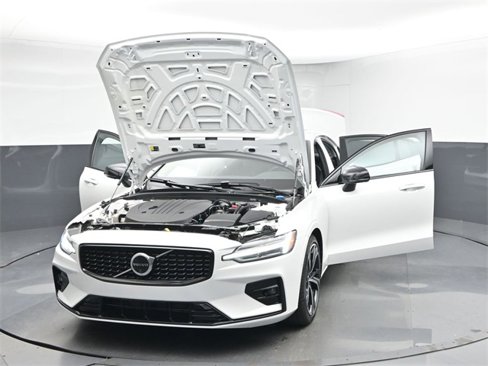 Used 2025 Volvo S60 B5 Plus w/ Protection Package Premier image 51