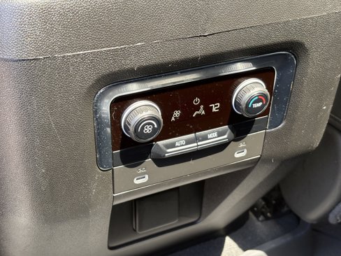 Used 2022 Chevrolet Tahoe LT image 15