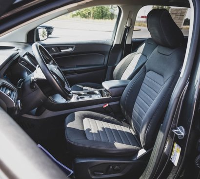 Used 2020 Ford Edge SE image 21