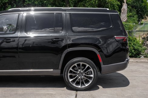 Used 2022 Jeep Wagoneer Series III w/ Premium Group I image 22