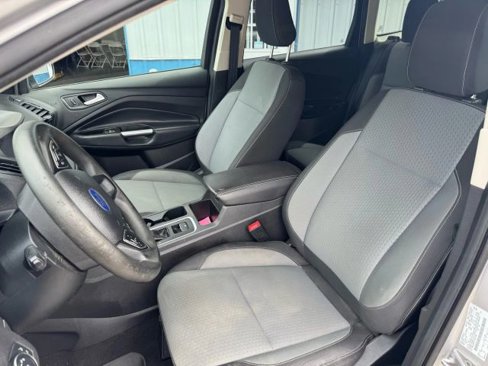 Used 2018 Ford Escape SE w/ Ford Safe & Smart Package image 9