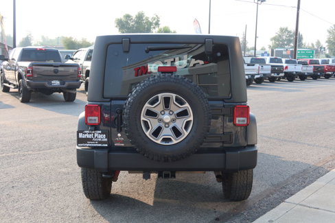 Used 2018 Jeep Wrangler Unlimited Rubicon w/ Connectivity Group image 6