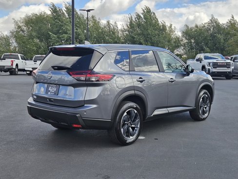 Used 2024 Nissan Rogue SV image 6