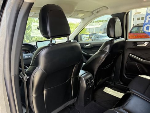 Certified 2025 Ford Escape SE image 20