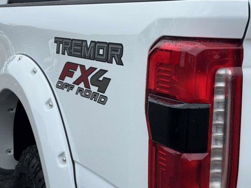 Used 2025 Ford F350 Lariat w/ Lariat Ultimate Package image 13