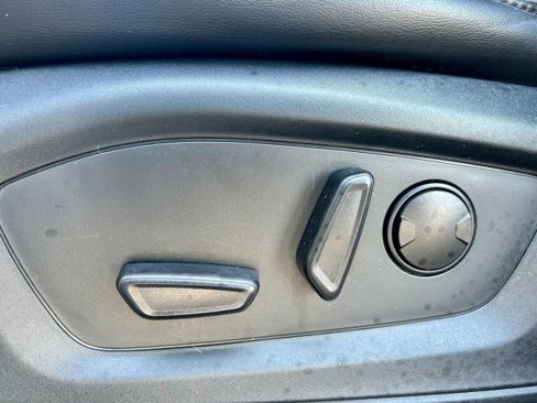 Used 2021 Ford Explorer XLT w/ Equipment Group 202A image 20