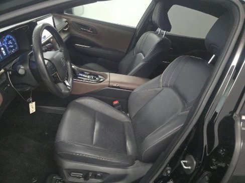 Used 2024 Toyota Crown Limited w/ Advanced Technology Package image 4