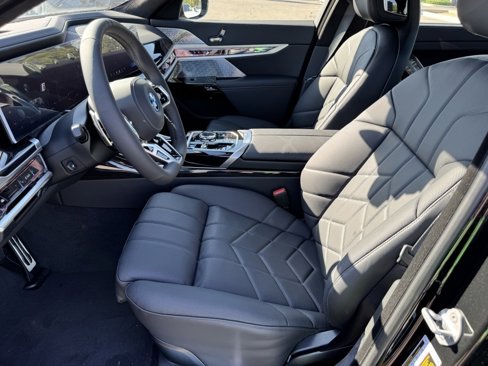 New 2026 BMW i7 xDrive60 w/ Executive Package image 15