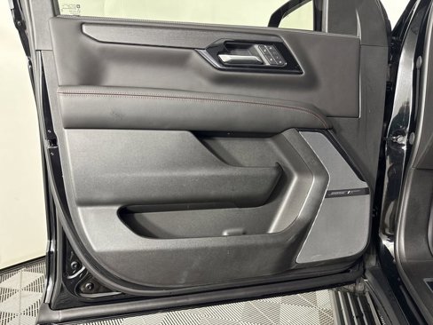 New 2025 GMC Yukon XL AT4 Ultimate image 9