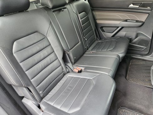 Used 2021 Volkswagen Atlas SEL Premium image 18