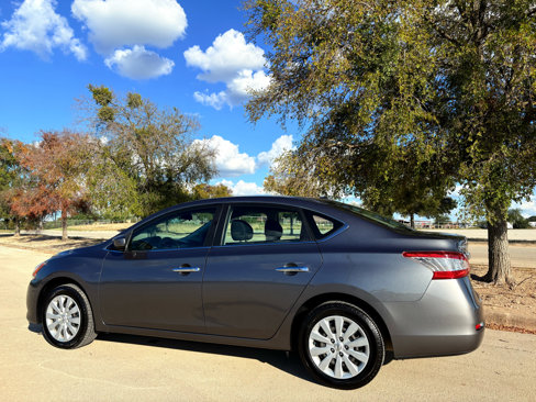 Used 2015 Nissan Sentra SV w/ Navigation Package image 4