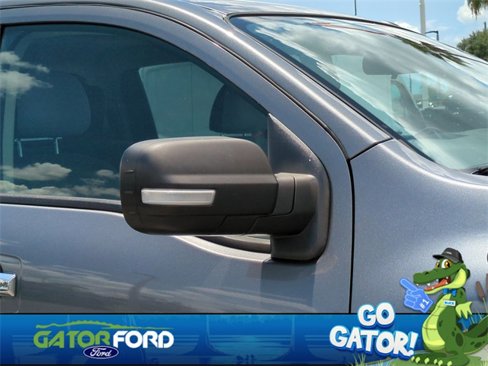 Used 2020 Nissan Titan SV w/ Accessory Utility Package image 12
