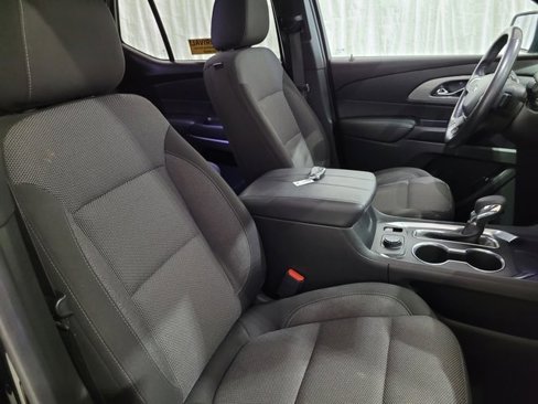 Used 2022 Chevrolet Traverse LT image 60