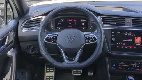 Used 2024 Volkswagen Tiguan SEL R-Line image 22