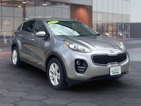 Used 2019 Kia Sportage LX image 1