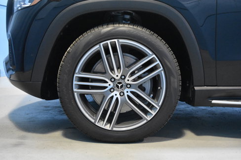 New 2026 Mercedes-Benz GLS 450 4MATIC image 23