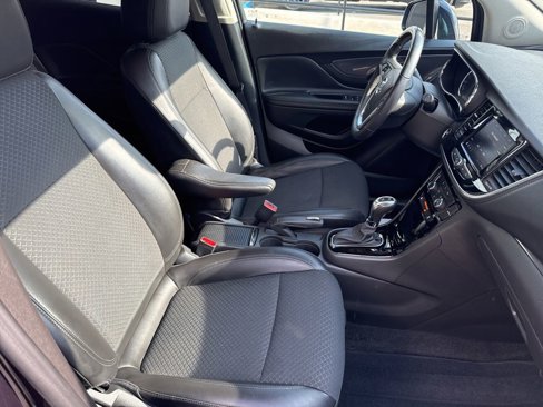 Used 2022 Buick Encore Preferred w/ Safety Package image 16