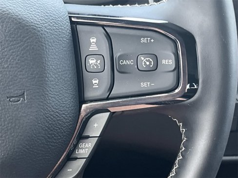 Used 2024 RAM 2500 Limited image 27