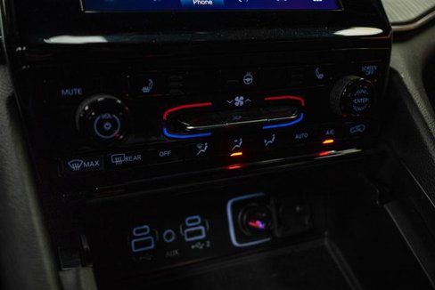 Used 2024 Jeep Grand Cherokee L Laredo image 23