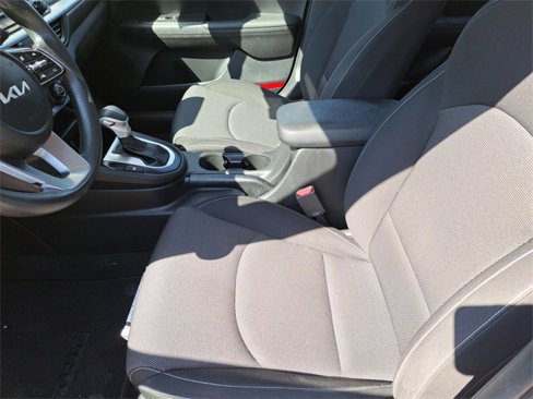 Used 2022 Kia Forte LXS image 22