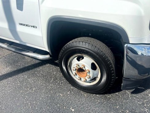Used 2015 GMC Sierra 3500 2WD Crew Cab image 23