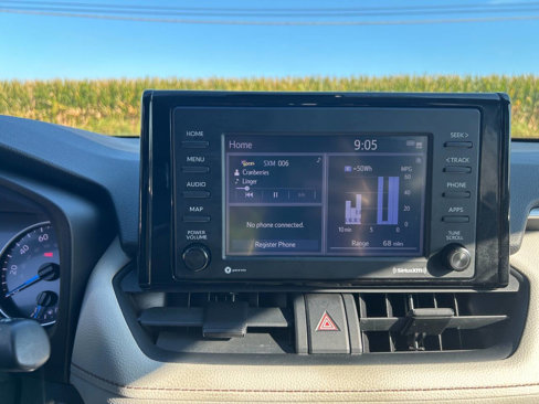 Used 2021 Toyota RAV4 XLE image 14