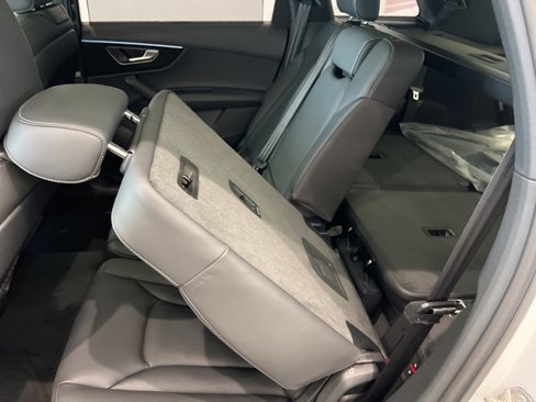 New 2025 Audi Q7 3.0T Prestige image 16