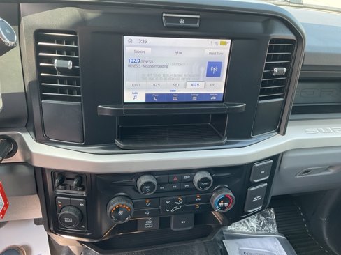 New 2025 Ford F550 4x4 Regular Cab Super Duty image 20