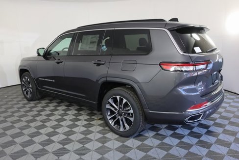 New 2025 Jeep Grand Cherokee L Overland w/ Advanced Protech Group III image 6