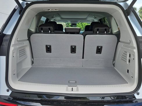 New 2026 GMC Acadia Denali w/ Super Cruise Package image 8