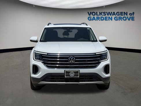 New 2025 Volkswagen Atlas SE image 3