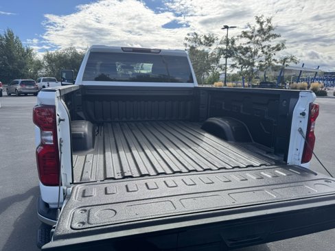 Used 2023 Chevrolet Silverado 2500 LT image 6
