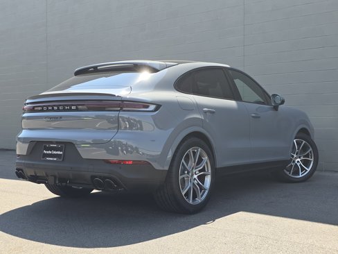 New 2025 Porsche Cayenne S image 9