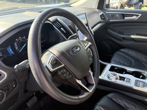 Used 2024 Ford Edge Titanium image 9